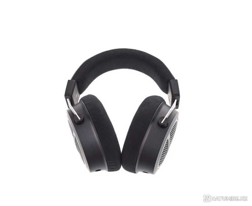 Selling Hi-End headphones Beyerdynamic Amiron Home Made in Germany Almaty - photo 3