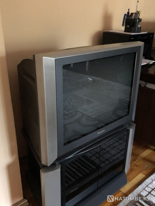 Panasonic TV (with stand) Almaty - photo 3