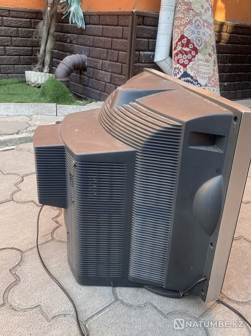 We sell LG TV; TV  - photo 2