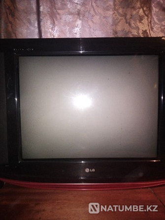 2 used LG and Sharp TVs. diagonals 69 cm and 35 cm. selling. Akkol' - photo 1
