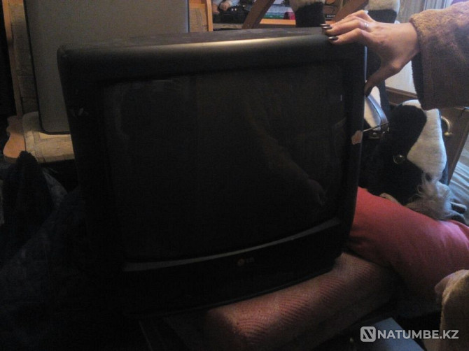 LG TV rarity in good condition  - photo 1