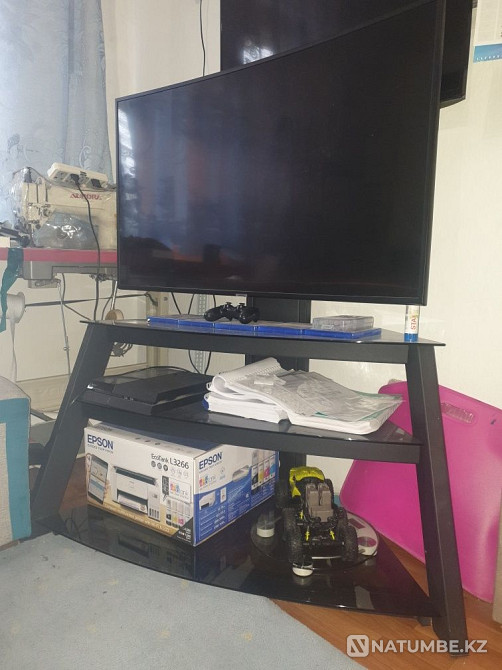 Urgently selling smart TV. 123d with stand.youtube. Stepnogorskoye - photo 2