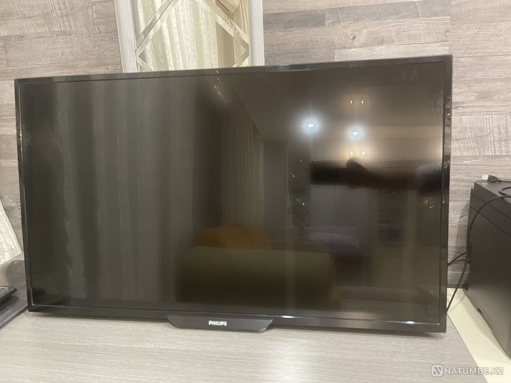 Selling working Philips TV Stepnyak - photo 1