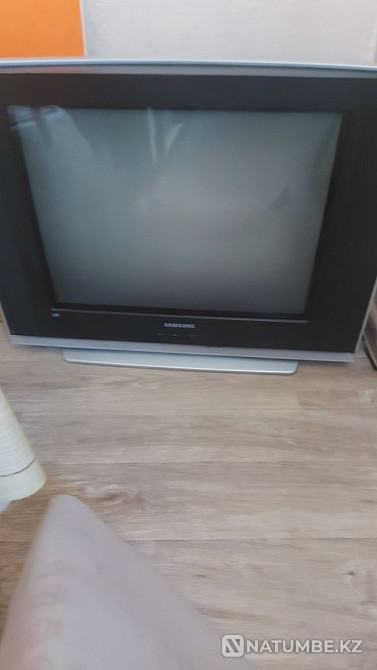 Телевизор. Диагналь 52 сантиметров; подставка есть; рабочий ТВ Щучинск - изображение 1