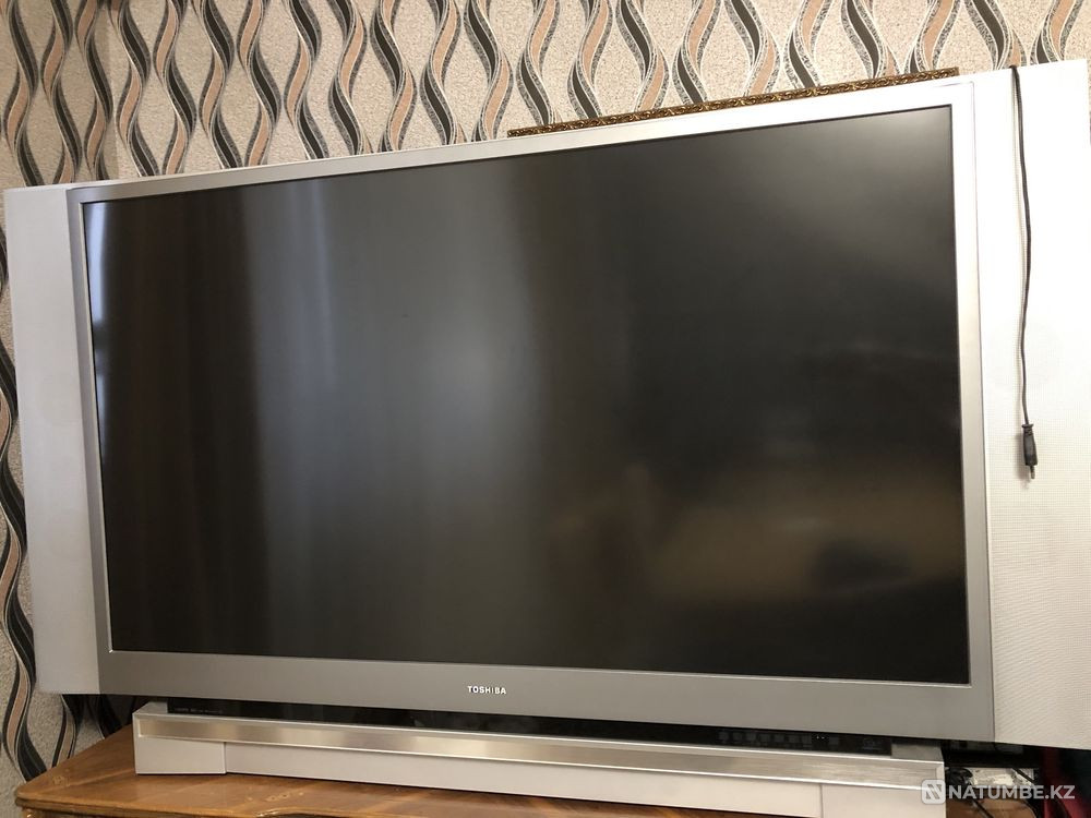 Продам телевизор Toshiba диагональ 155см Алга - изображение 1