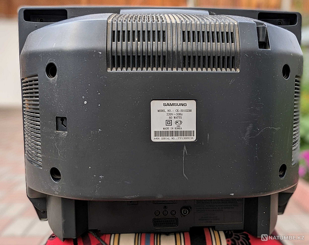 Samsung түрлі-түсті теледидары  Жем  - изображение 3