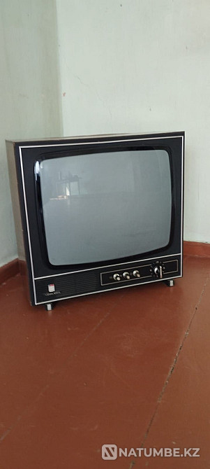 Rare tube TV " Record.