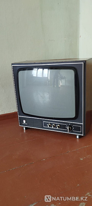 Rare tube TV " Record.