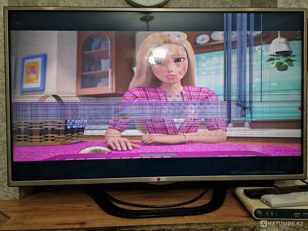 Телевизор LG с дефектом на запчасти Есик - изображение 1