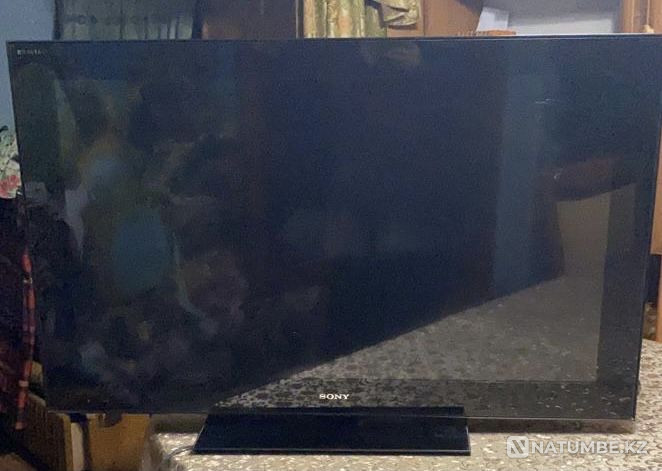 Selling SONY large TV  - photo 1