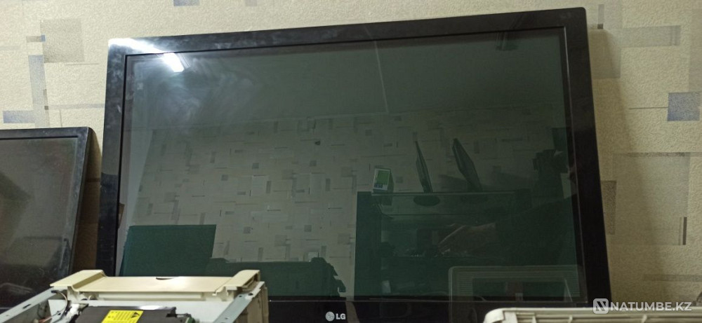 Телевизор LG 43 ue Астана - изображение 1