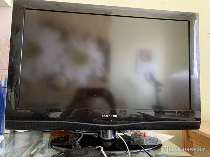 Selling TCL TVs; Samsung used  - photo 2