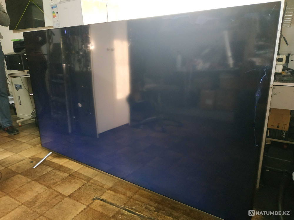 Телевизор Samsung UE82NU8000U по запчастям с разбитым экраном Талдыкорган - изображение 1
