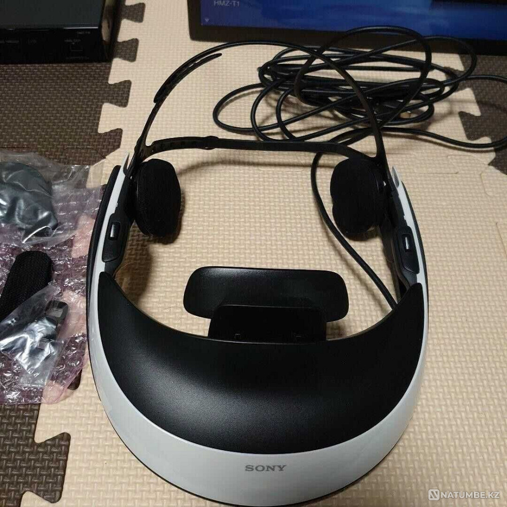 2D 3D-кинотеатр Sony HMZ-T1 Текели - изображение 2