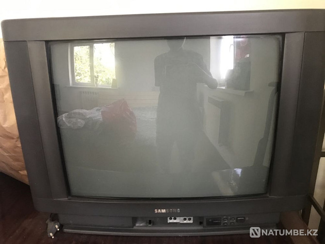 Старый телевизор Ушарал - изображение 1
