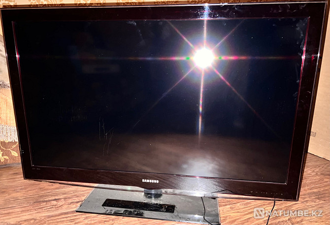 TV Samsung S5  - photo 1