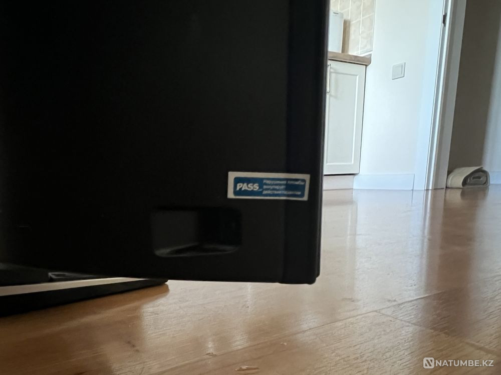 Телевизор panasonic - TX-R37LZ80  - изображение 4