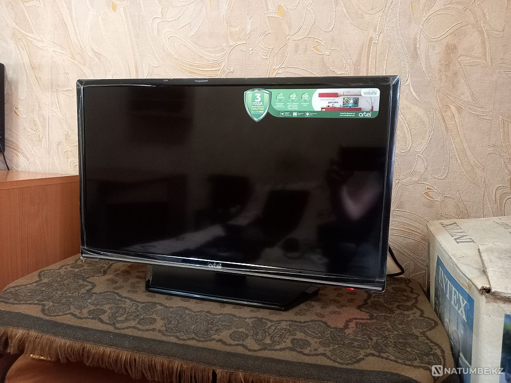 Продам телевизор Artel LED 24 AH90G  - изображение 1