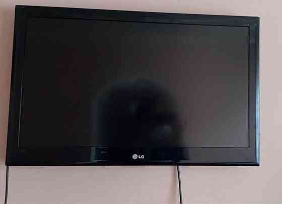 Телевизор LG идеальное состояние 