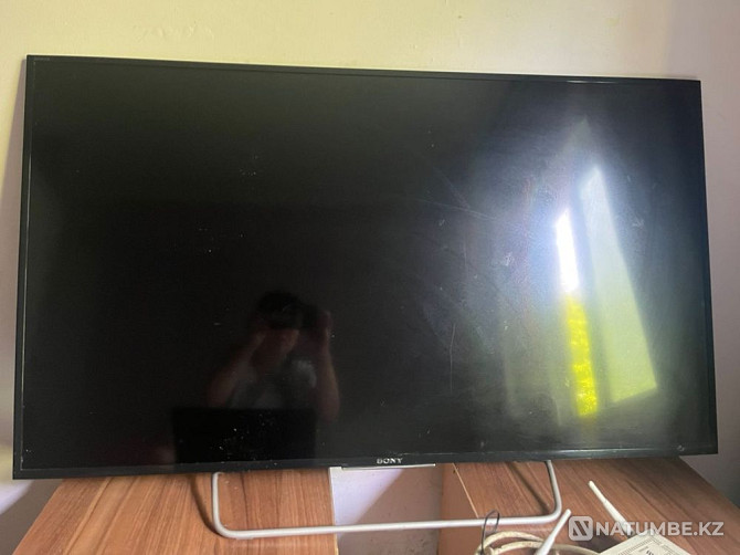 Selling TV  - photo 1
