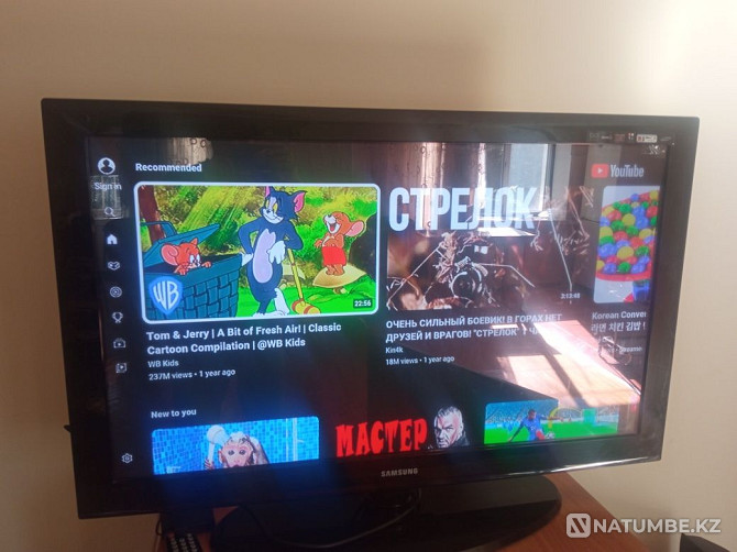 Smart TV Samsung 105 cm WiFi YouTube  - photo 1