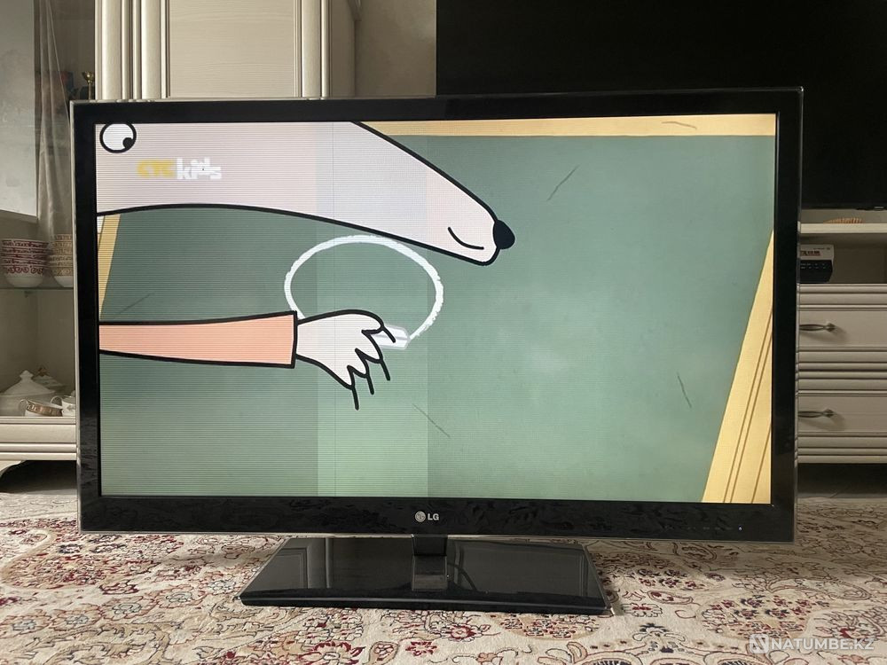 LG телевизор 3D  - изображение 2