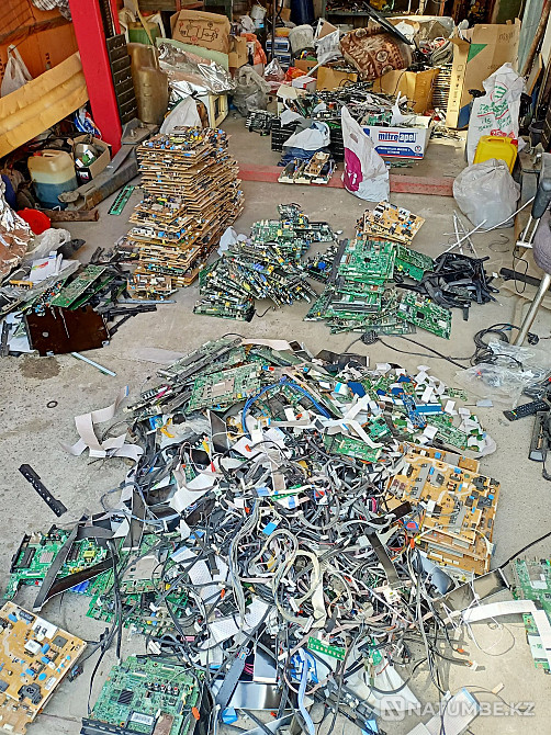 board.screen.matrix.see all ads  - photo 1