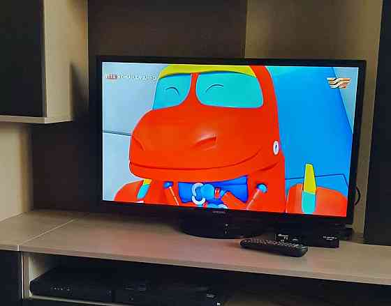 Телевизор 2016года оригинал Samsung 80cm DVB-T2 DVB-C 22канала Отау ТВ Кульсары