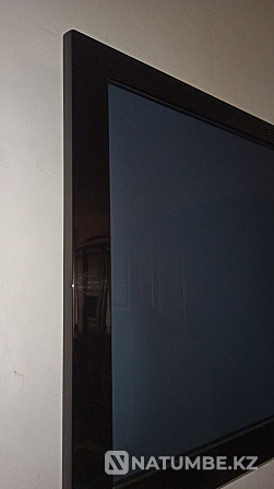 Телевизор Samsung с кронштейном и пультом в идеальном состоянии Риддер - изображение 2