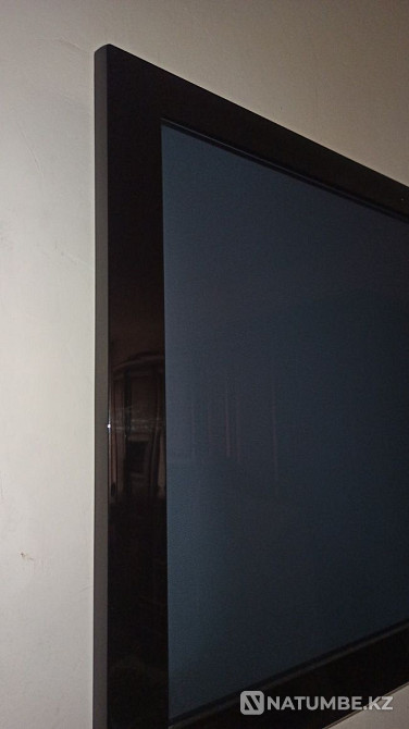 Телевизор Samsung с кронштейном и пультом в идеальном состоянии Риддер - изображение 2