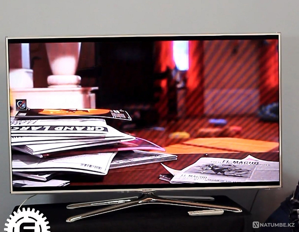Шикарный телевизор белый оригинал Samsung 120cm  - изображение 3