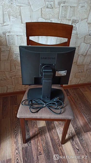Samsung 920vn work monitor on a stand. Zhangatas - photo 7