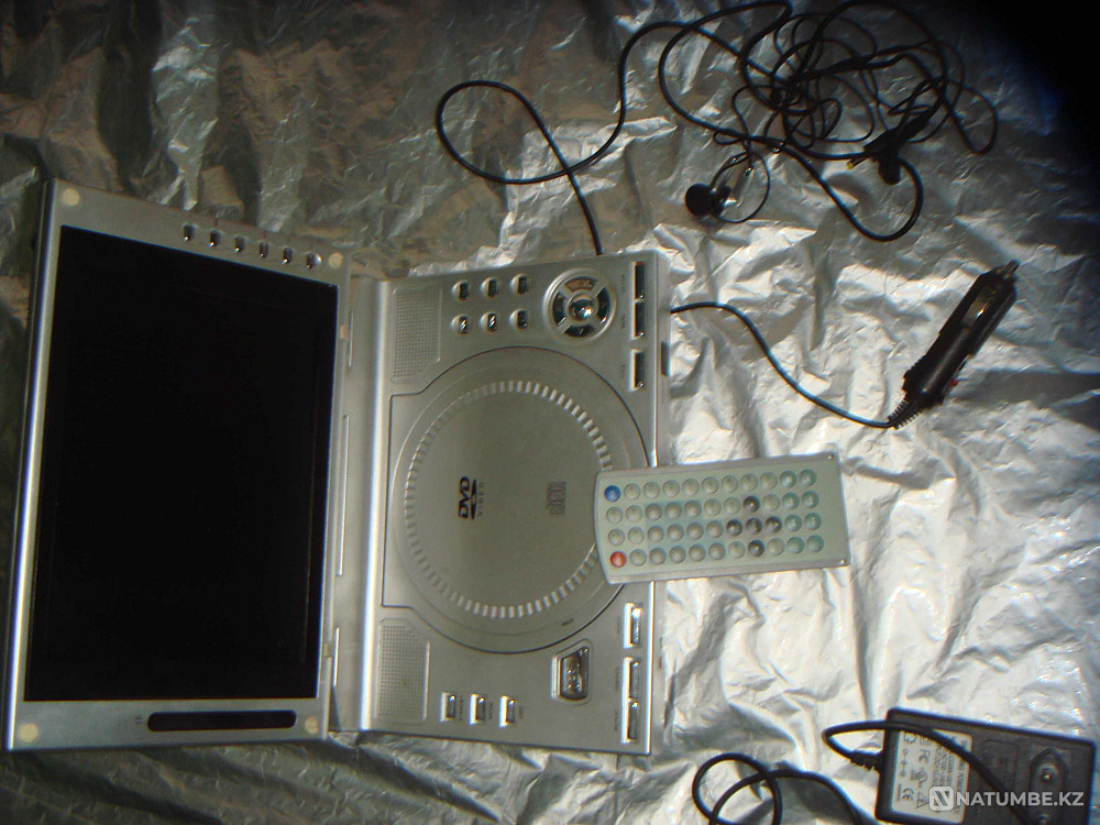 Branded with remote control Portable DVD player and TV player in a box Almaty - photo 8