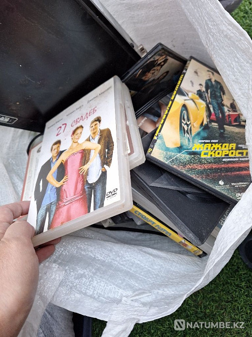 Selling DVD player and discs Almaty - photo 1