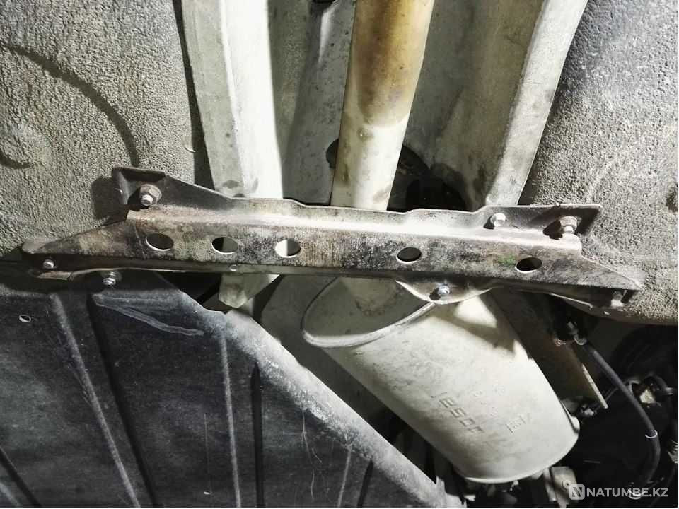 Body reinforcements on the bottom of the floor cross member for Audi Audi 100 A6 C4 Almaty - photo 4