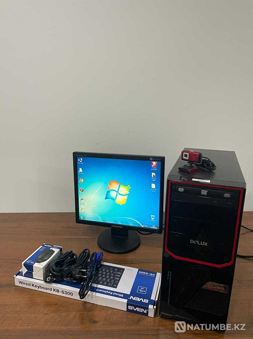 Selling a computer in excellent condition monitor 19