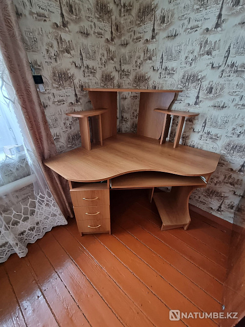 Бұрыштық компьютерлік үстел  Алматы - изображение 1