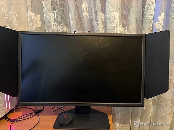 Monitor 24.5