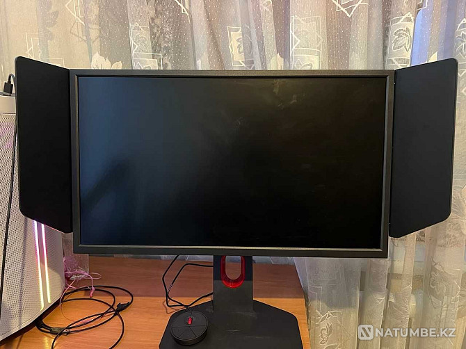 Monitor 24.5