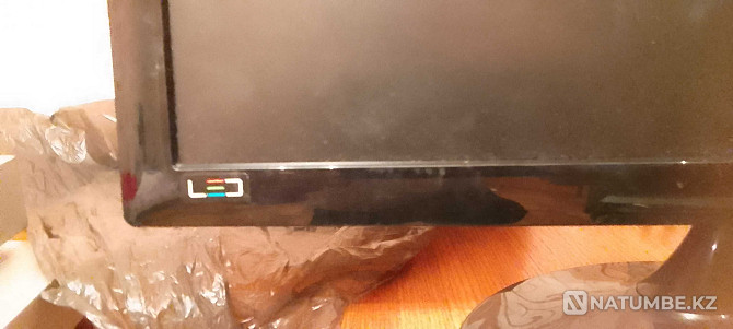 Selling Samsung 18.5 inch monitor. Not working, no board inside! Almaty - photo 3
