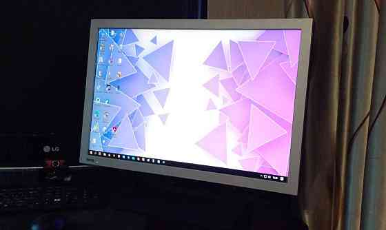 Монитор 22 дюйма . Benq Алматы