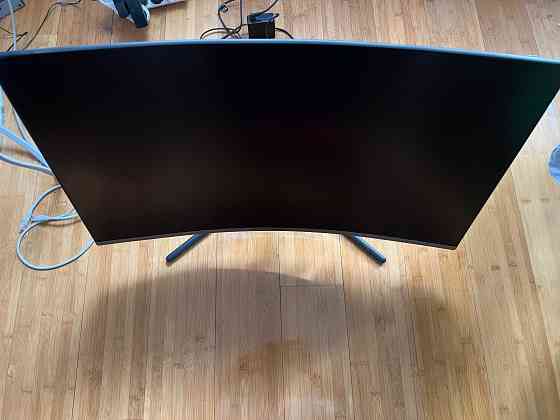 Изогнутый игровой монитор Samsung LU32R590CWIXCI 32 дюйма; 4K Алматы