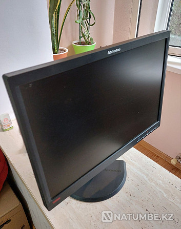 Lenovo ThinkVision 22