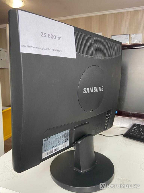 Monitor Samsung LS19MYAKBB/EDC at a 50% discount Almaty - photo 2