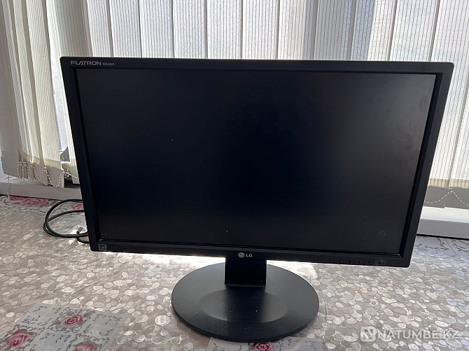 Selling LG monitor Almaty - photo 1