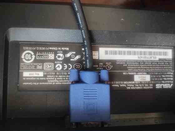 Монитор без кабеля и VGA 8000 тг Алматы