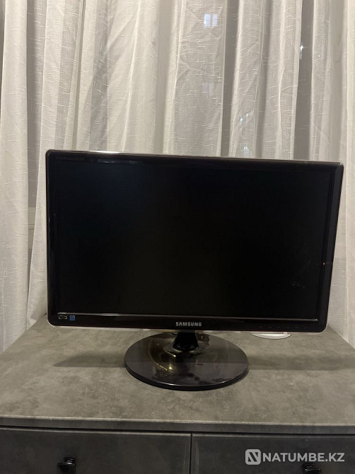 Samsung monitor in perfect condition, write to WhatsApp Almaty - photo 1