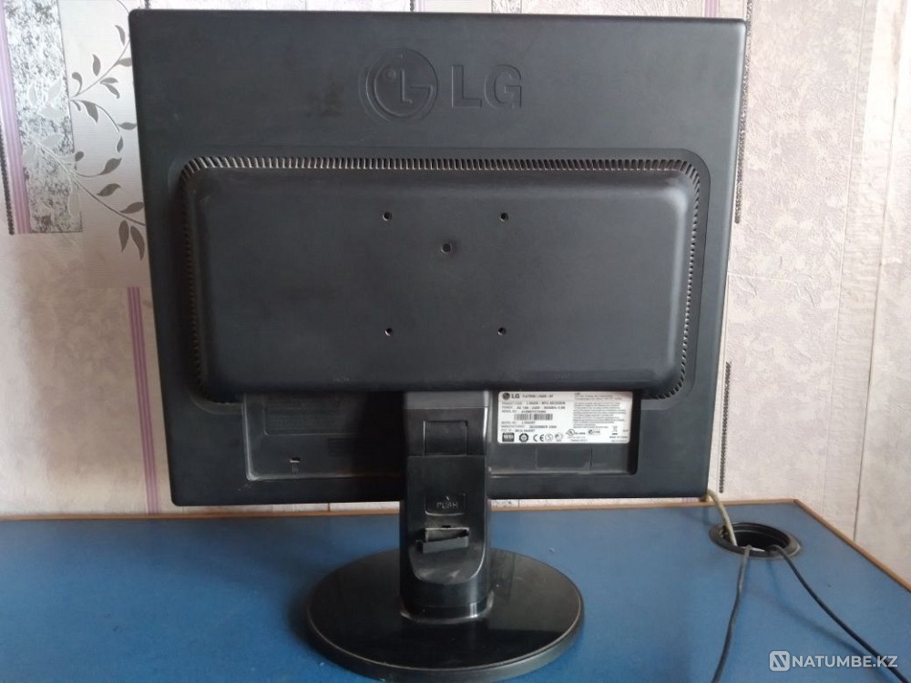 Продаётся монитор LG-FLATRON 2009 года в хорошем состоянии Алматы - изображение 2