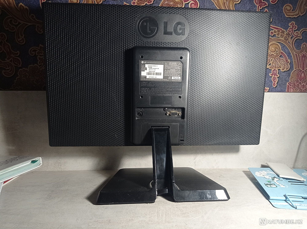 Монитор LG Flatron 19EN33S-B в хорошем качестве Алматы - изображение 1