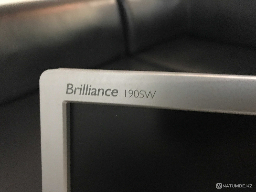 Монитор PHILIPS Brilliance 190sw Алматы - изображение 3